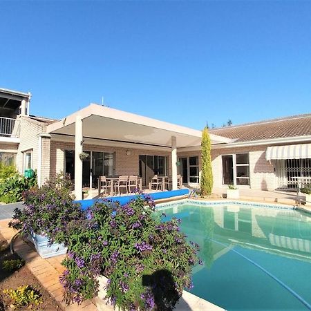 Besigheim Bed & Breakfast Stellenbosch Bagian luar foto