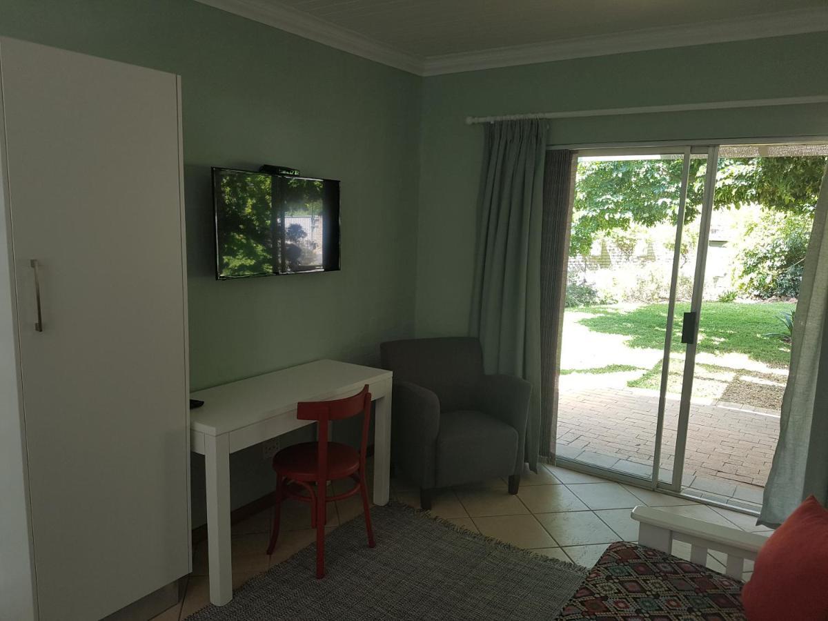 Besigheim Bed & Breakfast Stellenbosch Bagian luar foto