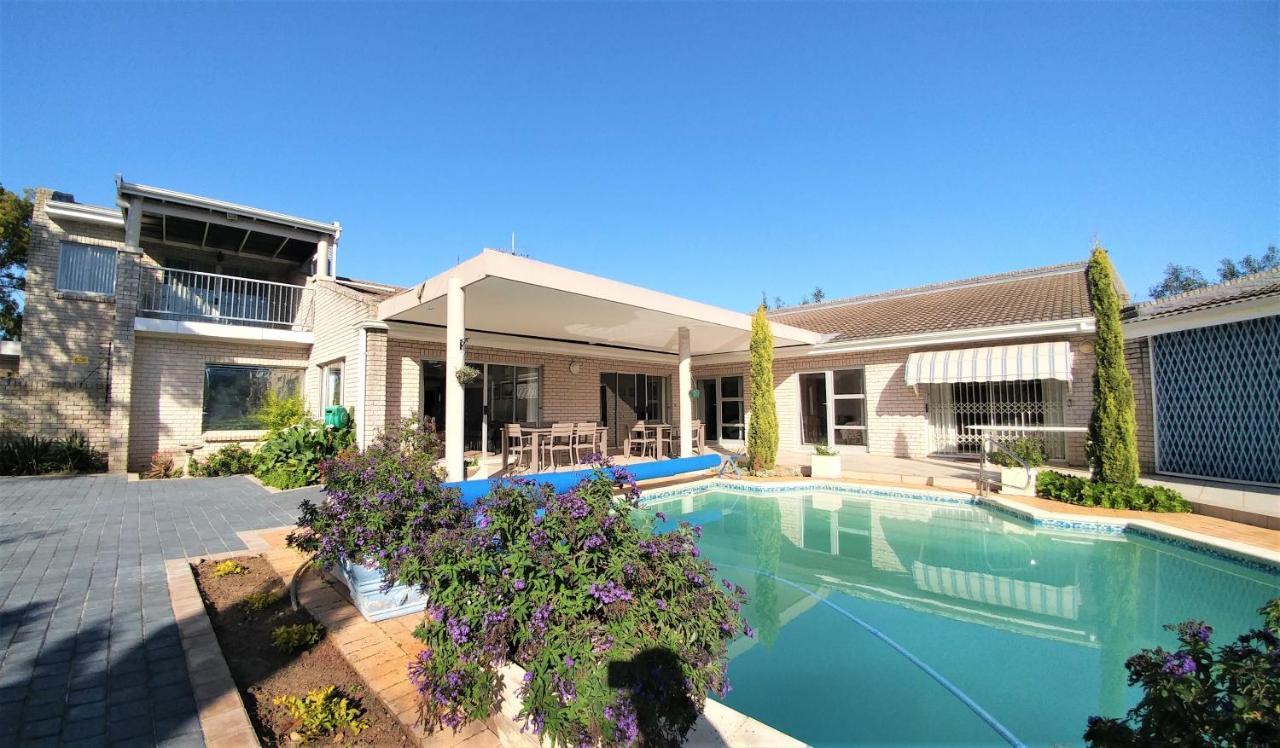 Besigheim Bed & Breakfast Stellenbosch Bagian luar foto